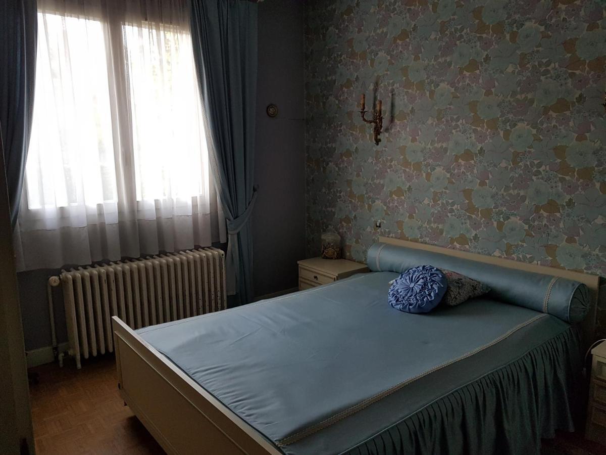 Chez Romy Villa Amilly  ภายนอก รูปภาพ